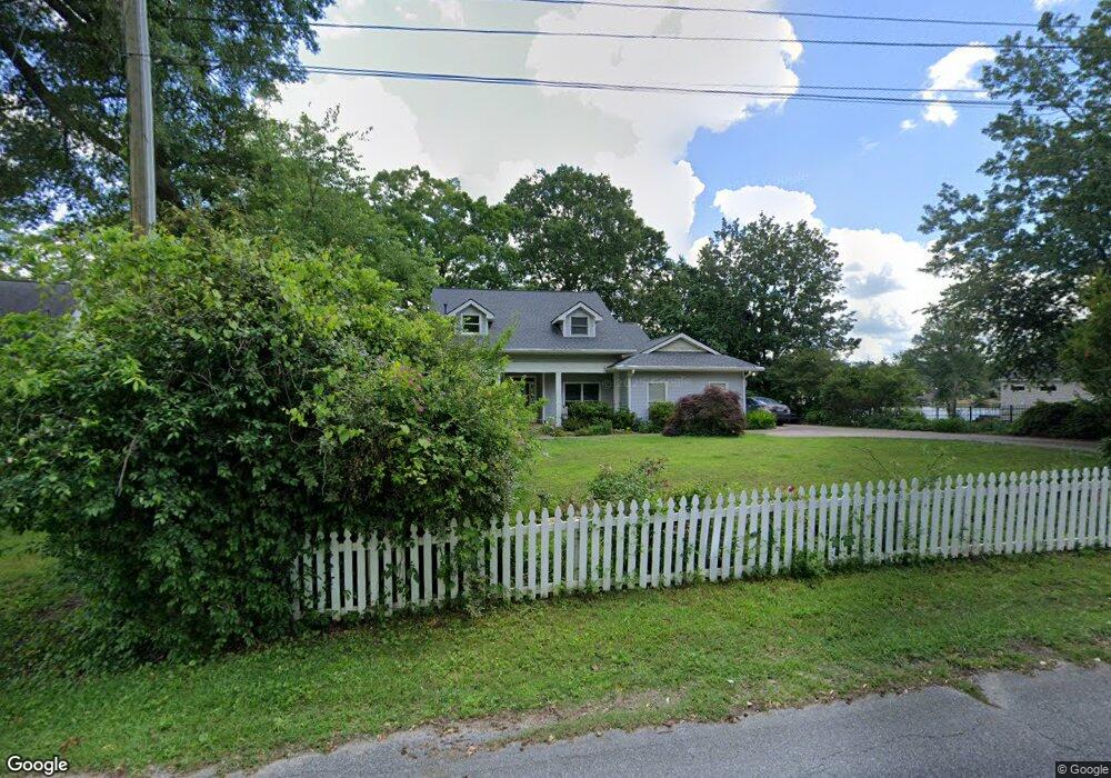 401 W Lakeshore Dr, Carrollton, GA 30117 - photo 1