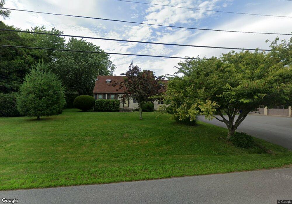 254 Bramans Ln, Portsmouth, RI 02871 - photo 1