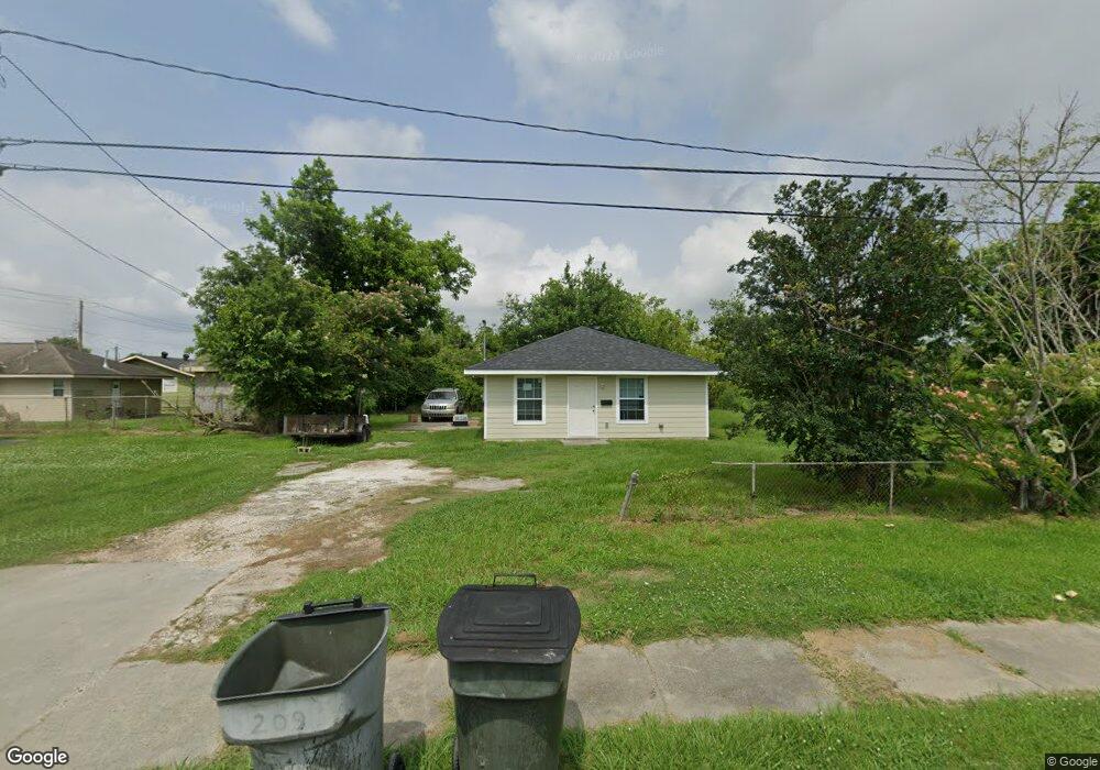 205 N Shattuck St, Lake Charles, LA 70601 - photo 1