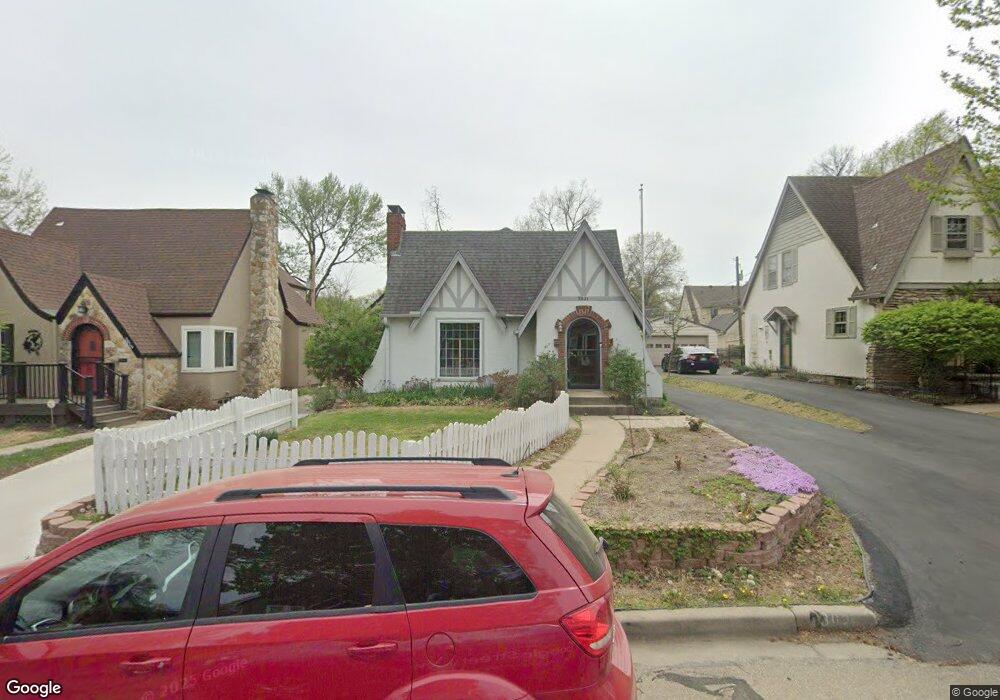 3021 SW Clark Ct, Topeka, KS 66604 - photo 1