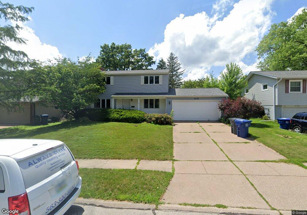 2718 Avalon Dr, Bettendorf, IL 52722 - photo 1