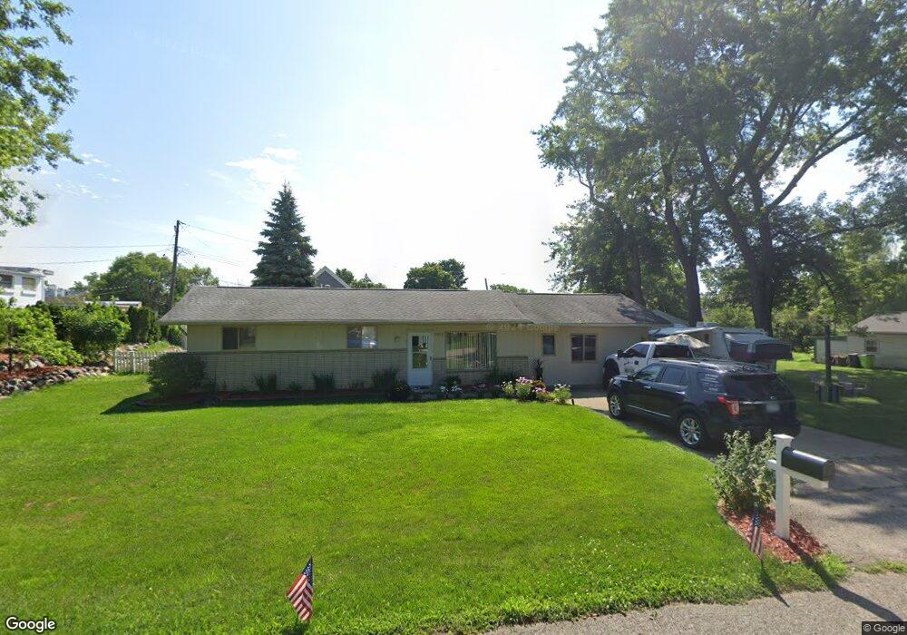 1533 Bawtree St, West Bloomfield, MI 48324 - photo 1