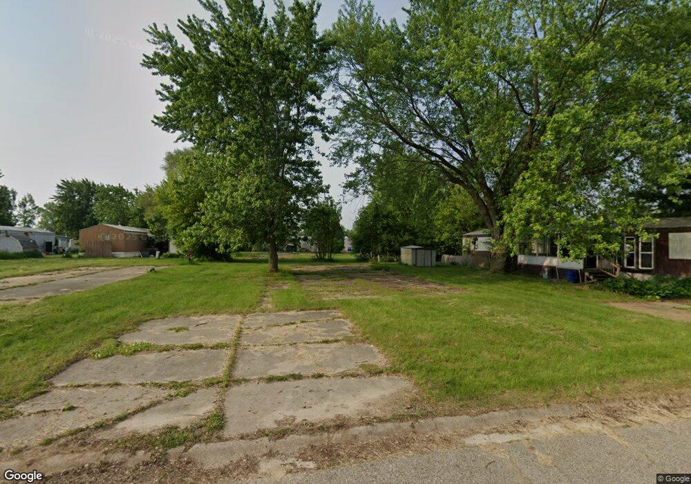 5014 N Naomikong Dr, Flint, MI 48506 - photo 1