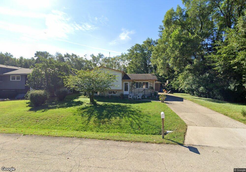 909 E Gladys Ave, Addison, IL 60101 - photo 1