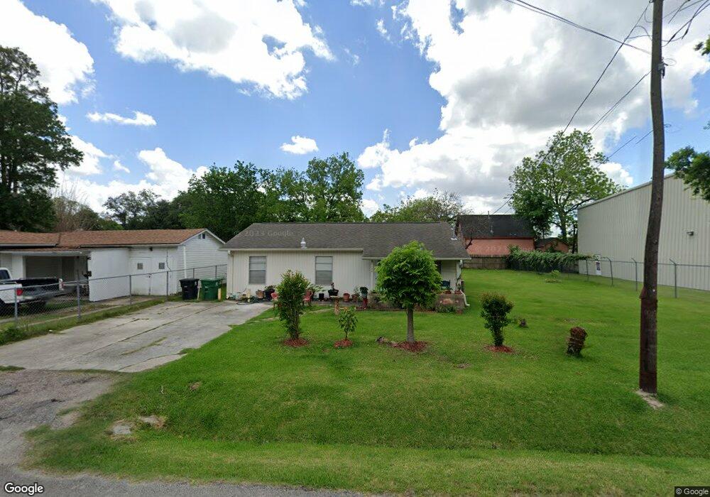 138 Wallace St, Houston, TX 77022 - photo 1