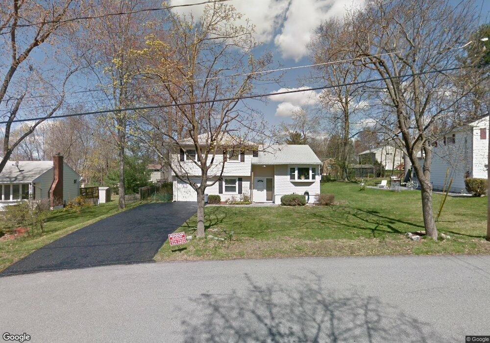 5 Merrick Rd, Poughkeepsie, NY 12603 - photo 1