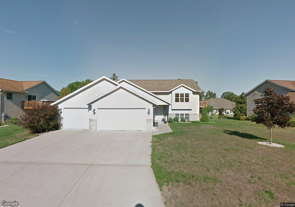 117 Waterford Cir, Winona, MN 55987 - photo 1