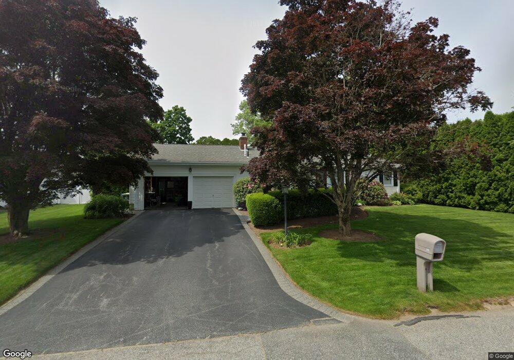 16 Oakhurst Dr, Greenville, RI 02828 - photo 1