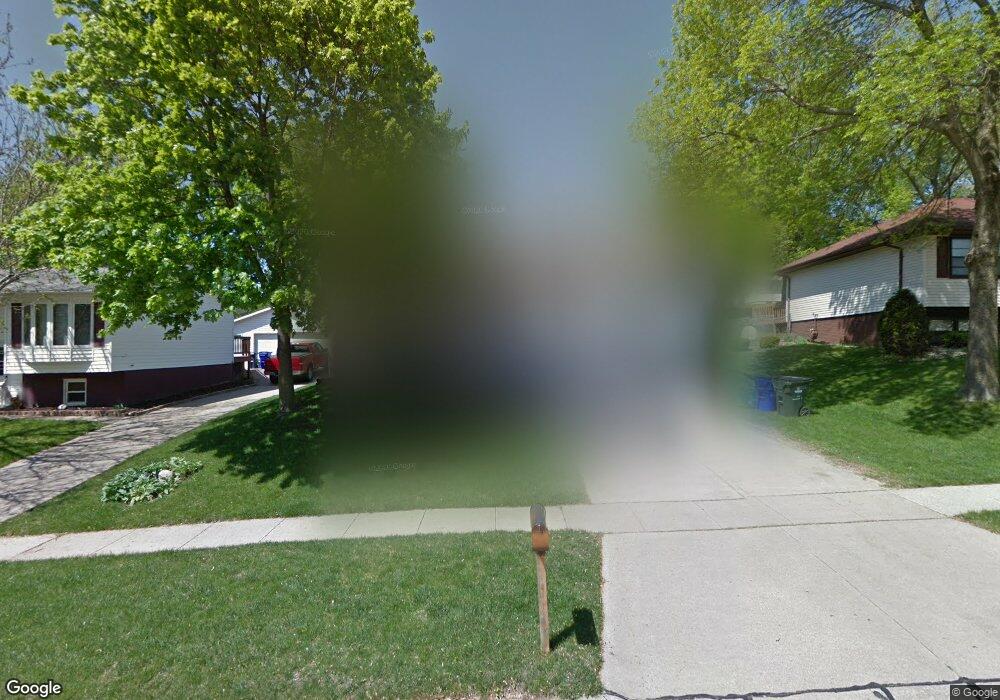 1642 Woodside Ct NW, Cedar Rapids, IA 52405 - photo 1