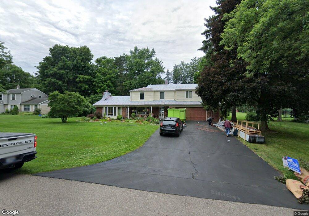 3384 Elder Rd, West Bloomfield, MI 48324 - photo 1