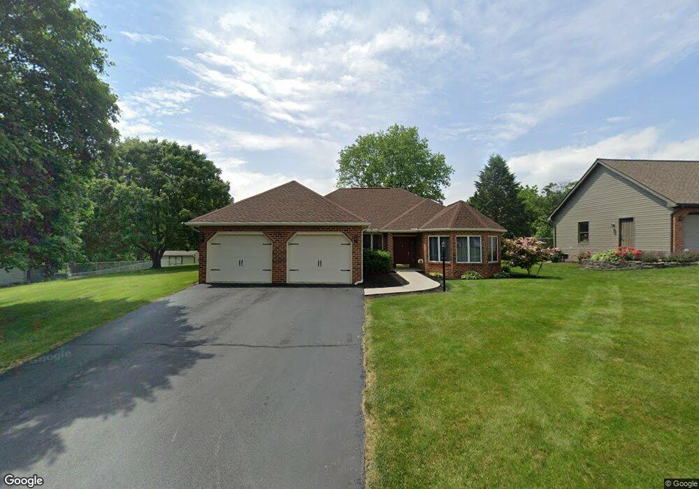 935 Bard Dr, Chambersburg, PA 17202 - photo 1