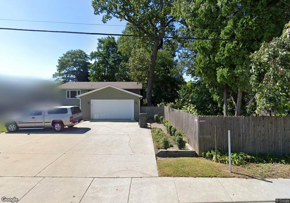 1828 N Sheridan Rd, Waukegan, IL 60087 - photo 1