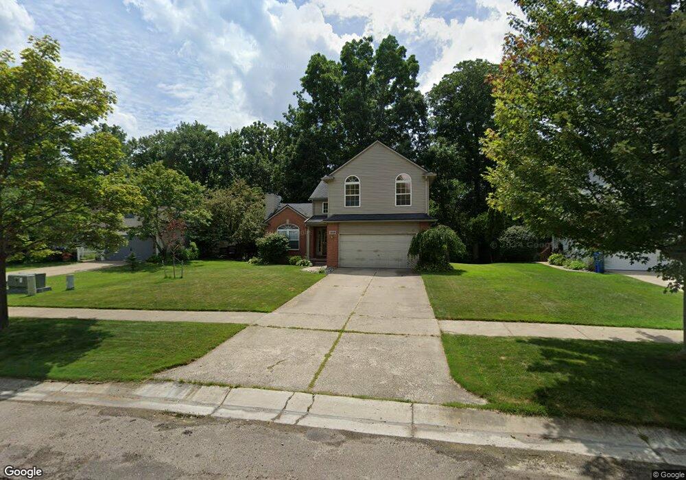 413 Cove View Dr, Waterford, MI 48327 - photo 1