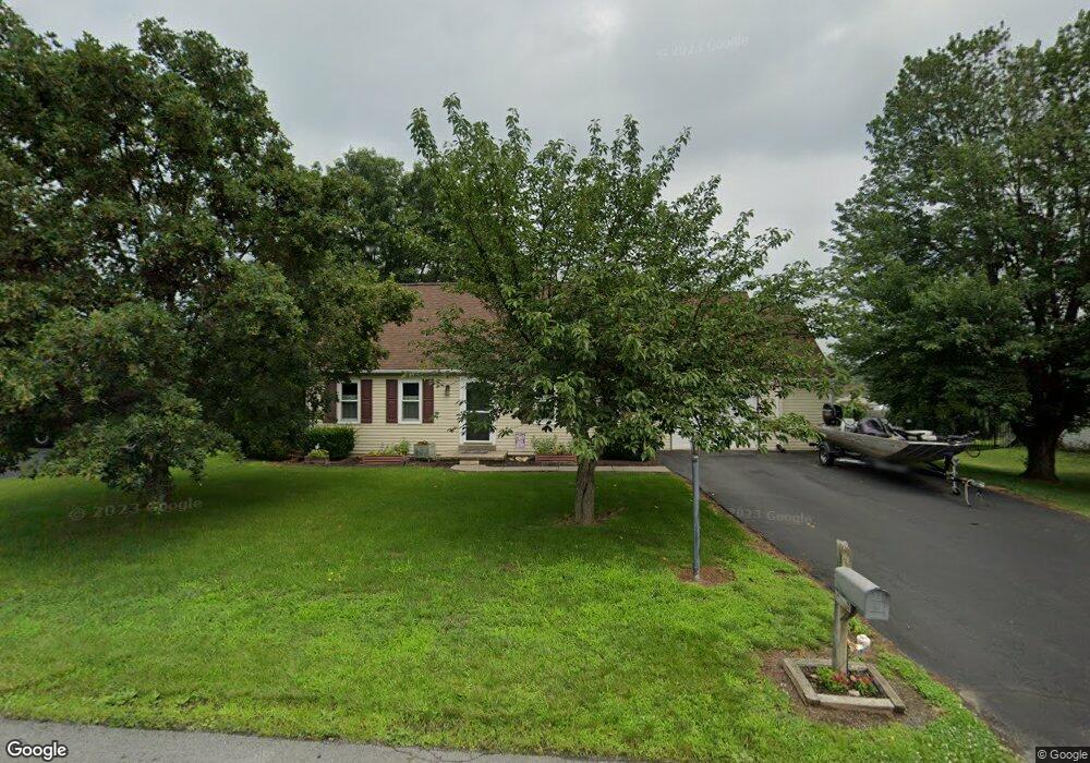 208 Lamplight Ln, Lewisburg, PA 17837 - photo 1