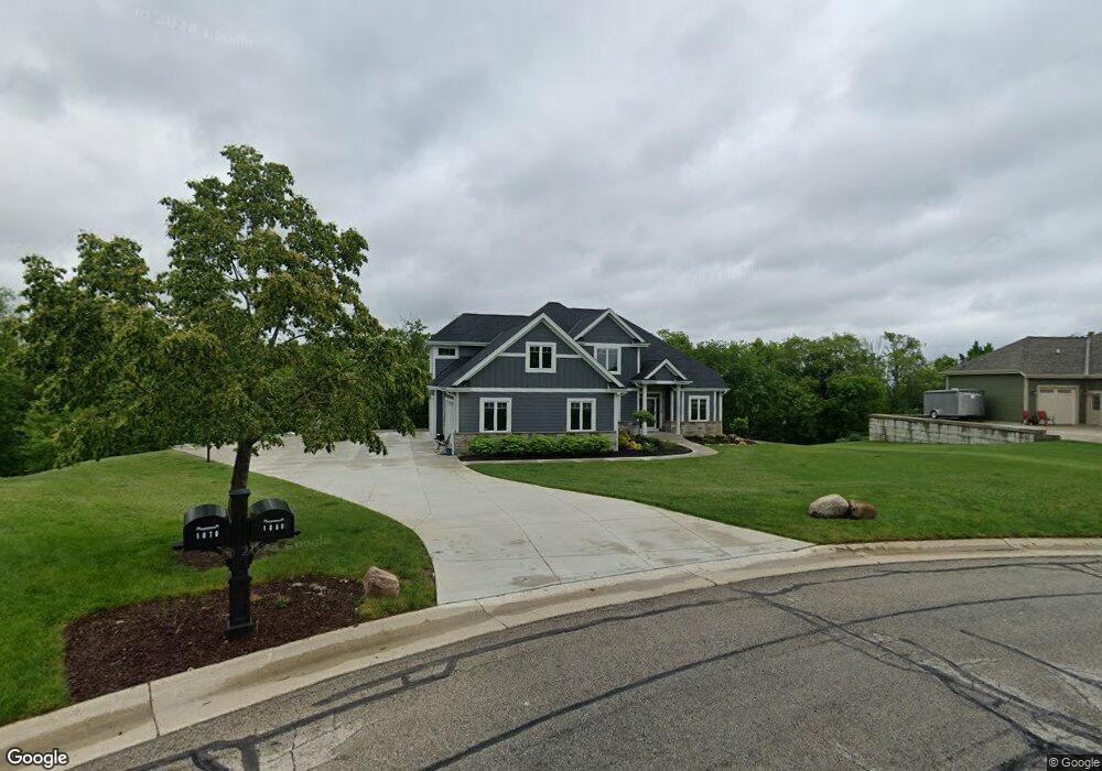 1880 Ravine Ct, Slinger, WI 53086 - photo 1