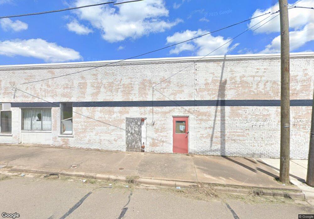 201 N Center St, Bonham, TX 75418 - photo 1