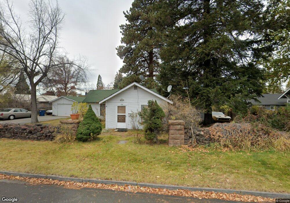 533 SW 12th St, Redmond, OR 97756 - photo 1