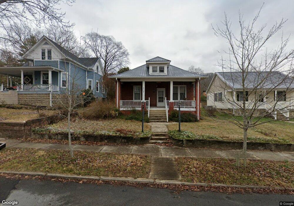 313 W Pine St, Johnson City, TN 37604 - photo 1