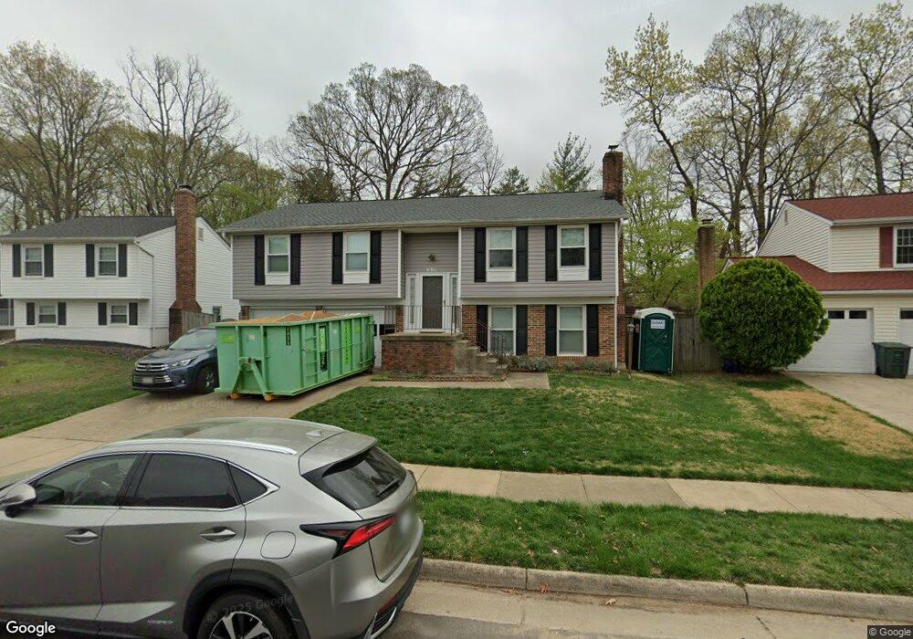 7633 Fallswood Way, Lorton, VA 22079 - photo 1