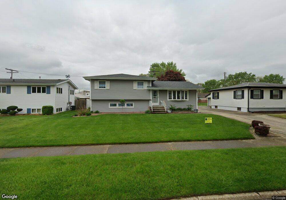 3204 Farmer Dr, Highland, IN 46322 - photo 1