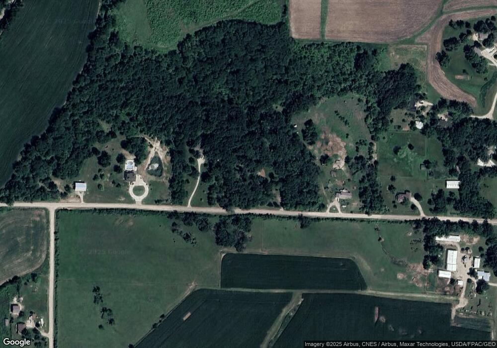 2458 S 32nd Ave W, Newton, IA 50208 - photo 1