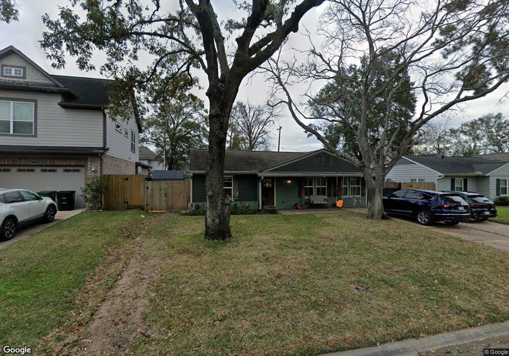 1621 Cheshire Ln, Houston, TX 77018 - photo 1