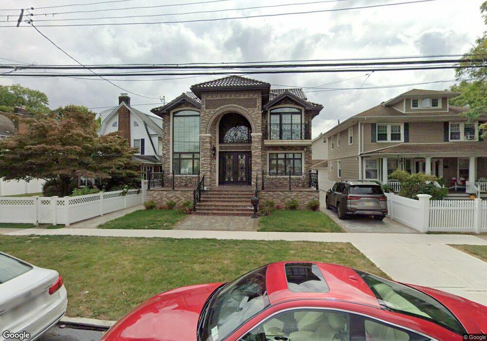 21708 43rd Ave, Bayside, NY 11361 - photo 1