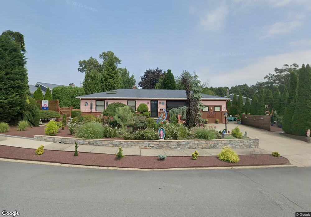 26 Harvard Ct, Cranston, RI 02920 - photo 1