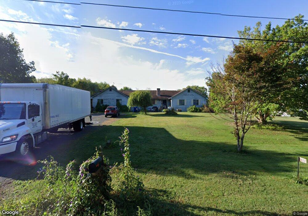 315 Potwine Ln, Amherst, MA 01002 - photo 1