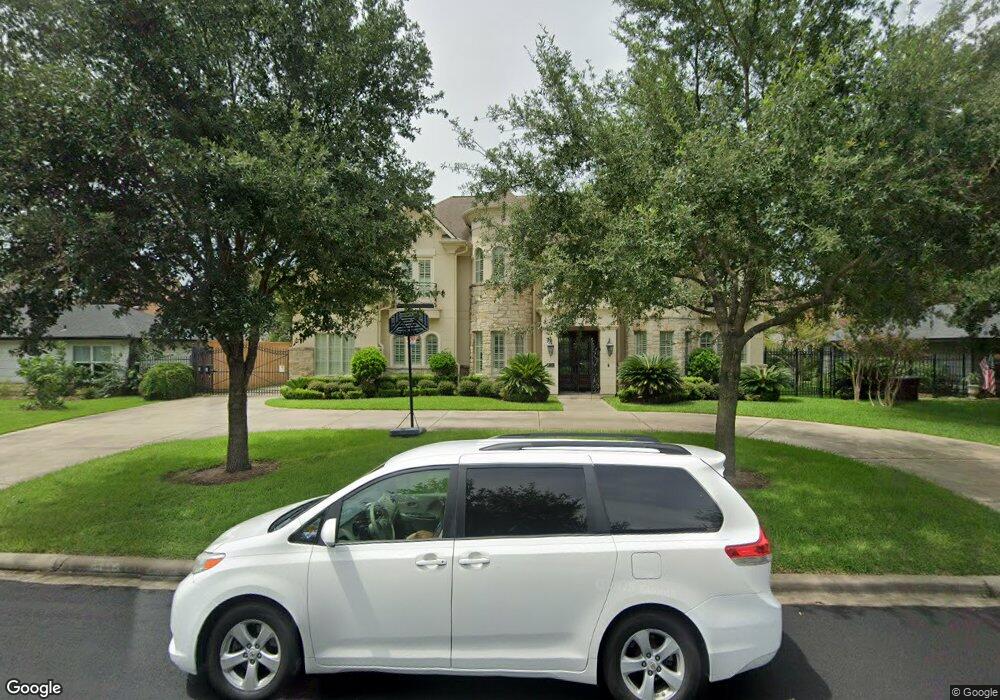 7724 S Hunters Creekway Dr, Houston, TX 77055 - photo 1