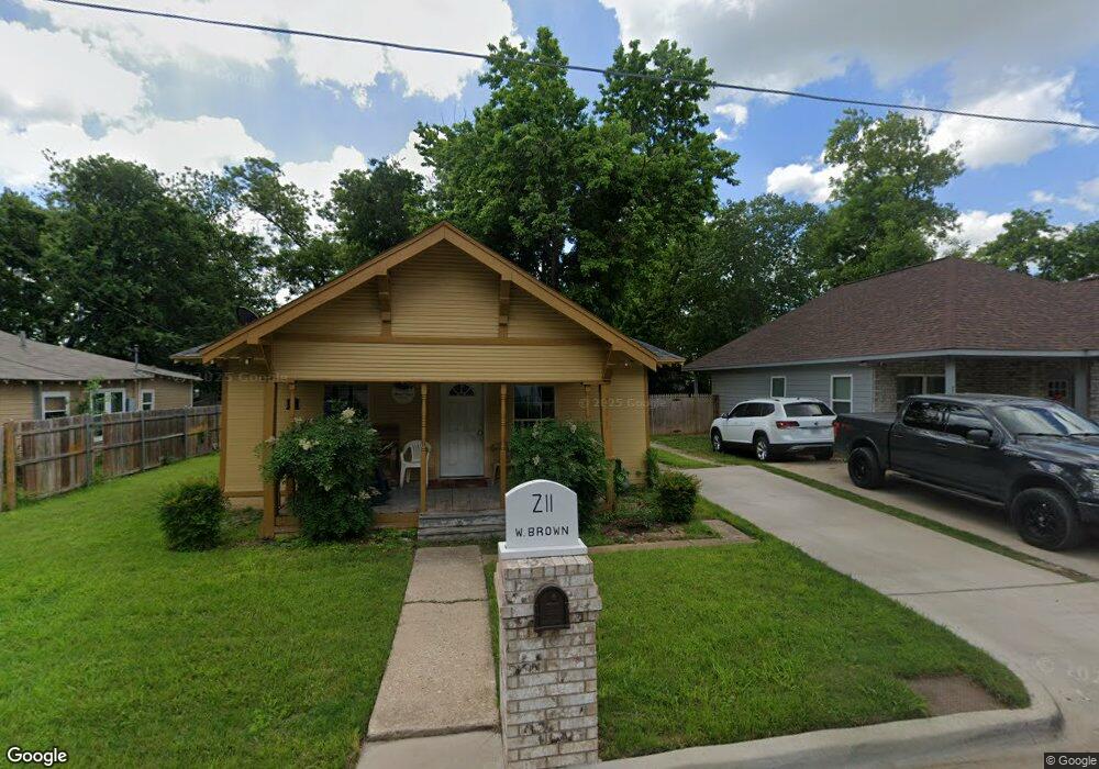 211 W Brown St, Cleburne, TX 76033 - photo 1