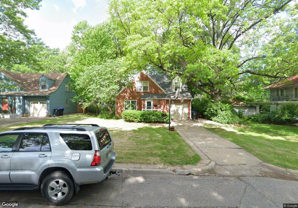 1719 SW Webster Ave, Topeka, KS 66604 - photo 1