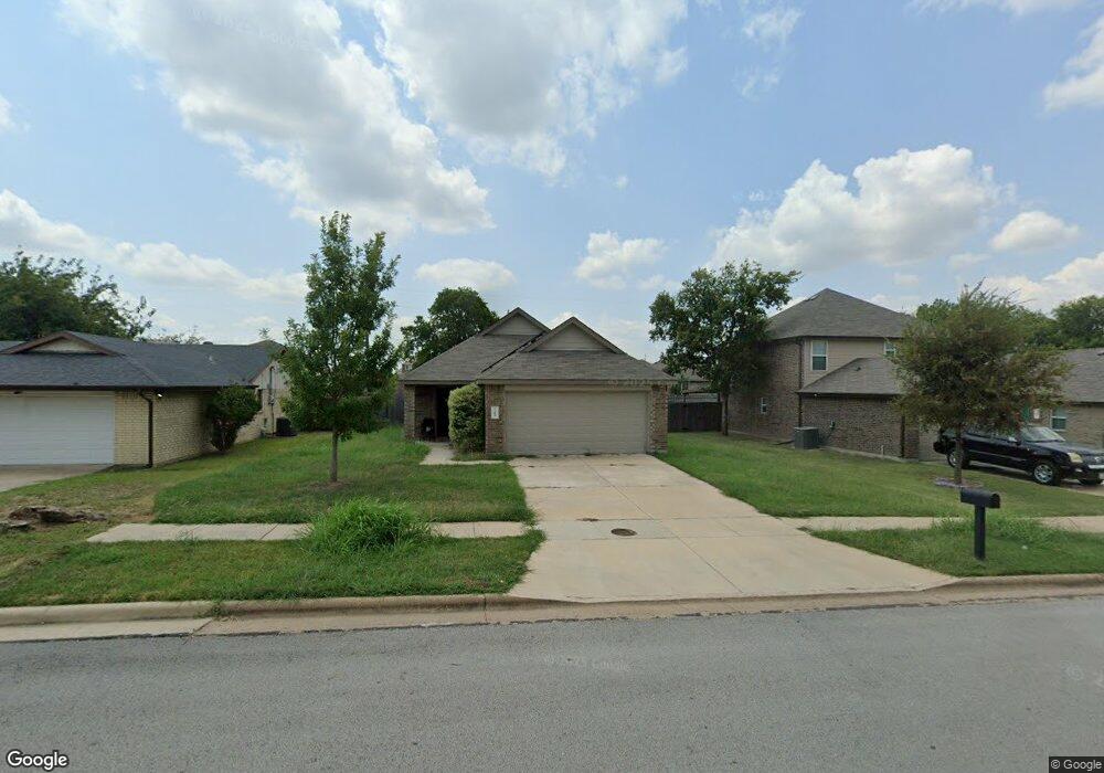 3405 S Cardinal St, Ennis, TX 75119 - photo 1