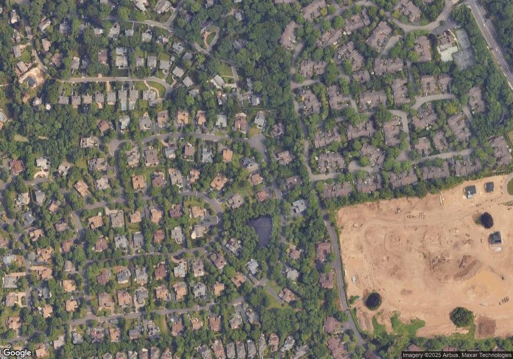 30 Bristol Dr, Manhasset, NY 11030 - photo 1