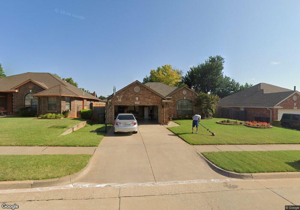 1717 SE 1st St, Moore, OK 73160 - photo 1