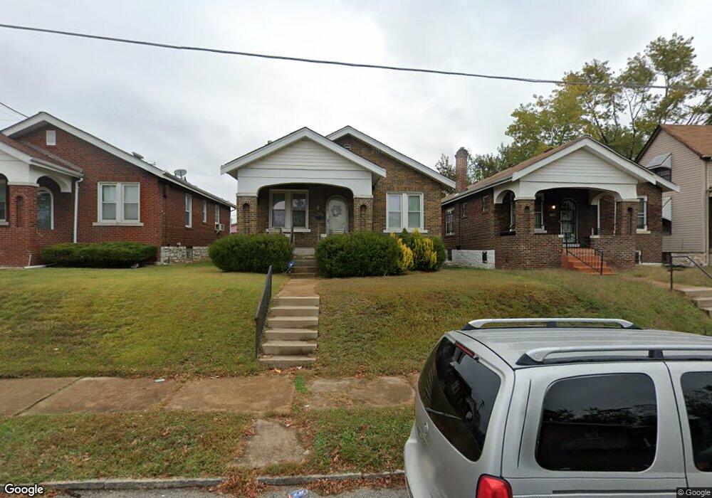 4869 Palm St, Saint Louis, MO 63115 - photo 1