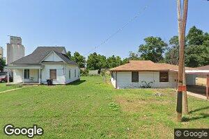 15 W 3rd St, Carnegie, OK 73015