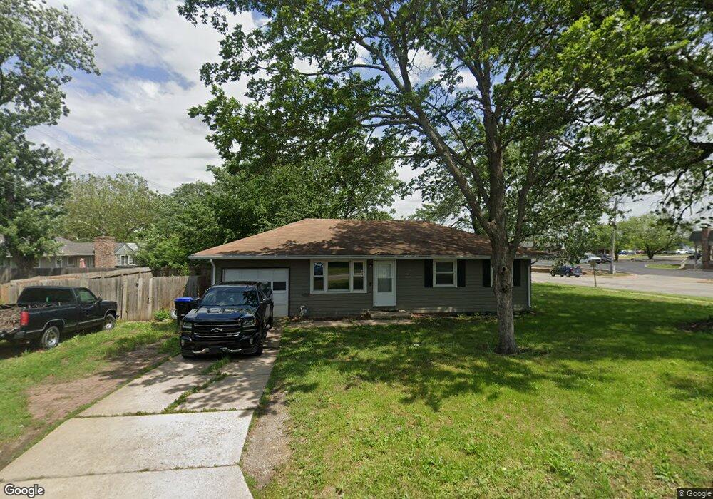 3636 SW Devon Ave, Topeka, KS 66611 - photo 1