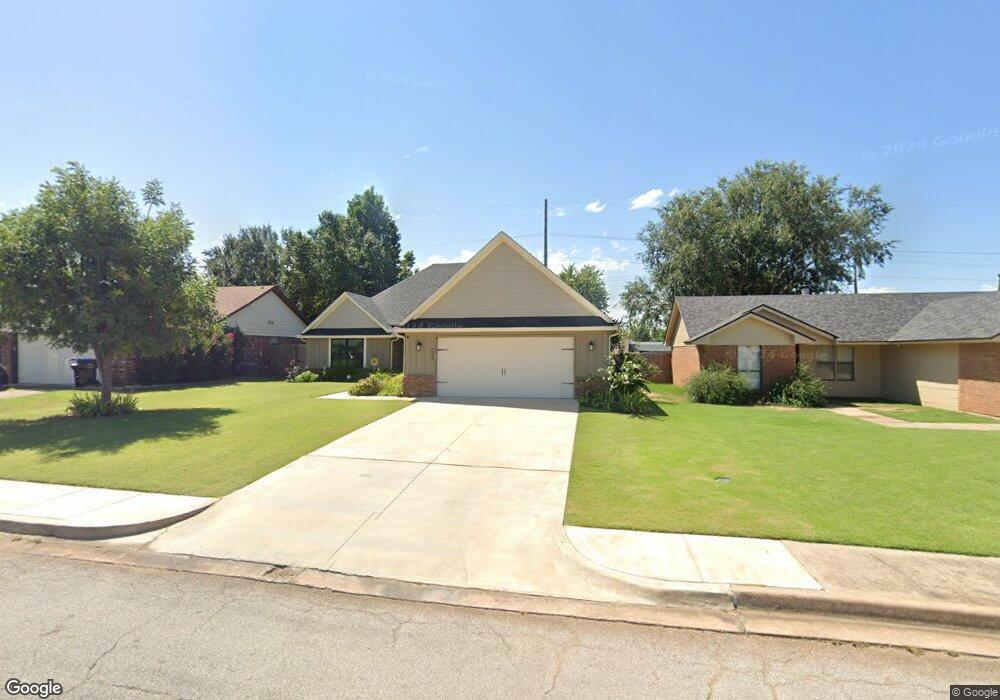 604 Silver Maple Ln, Noble, OK 73068 - photo 1