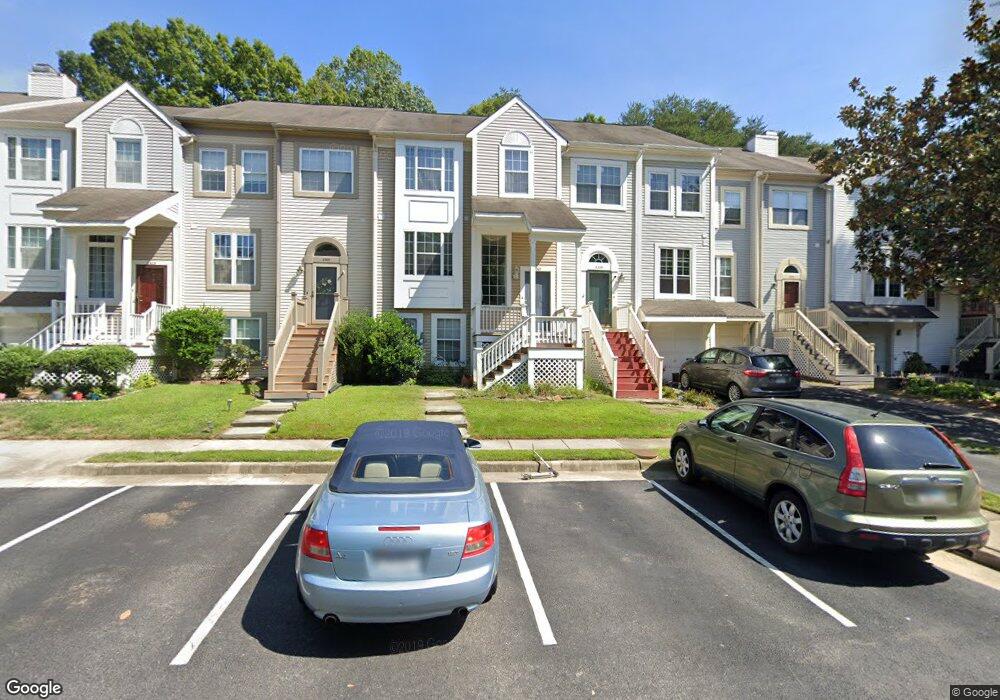 8307 Southern Oaks Ct, Lorton, VA 22079 - photo 1