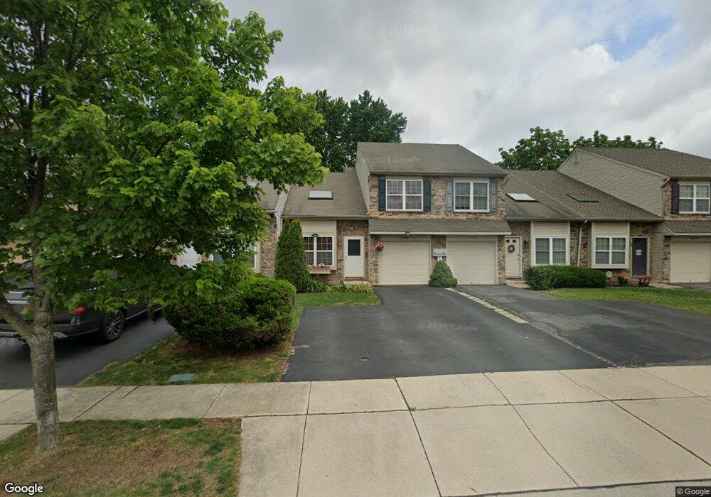 5547 Stonecroft Ln, Allentown, PA 18106 - photo 1