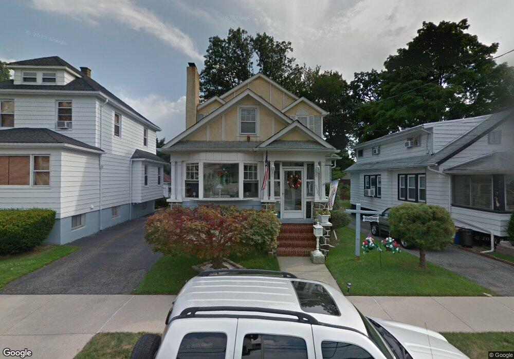 352 Maine Ave, Staten Island, NY 10314 - photo 1