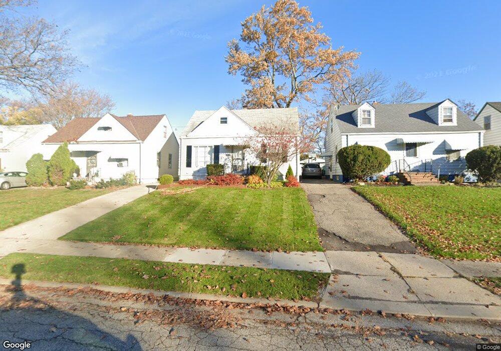 21413 Watson Rd, Maple Heights, OH 44137 - photo 1