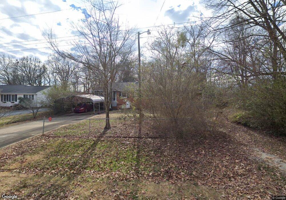 4951 Ridgeview Rd, High Point, NC 27263 - photo 1