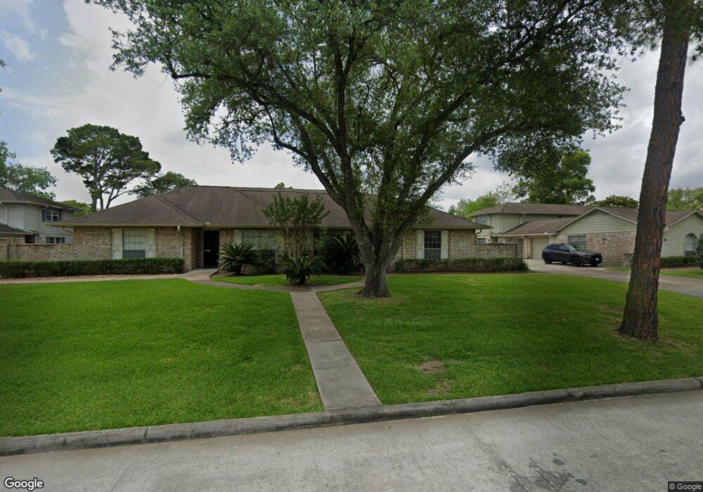 17120 Blackhawk Blvd unit 3, Friendswood, TX 77546 - photo 1