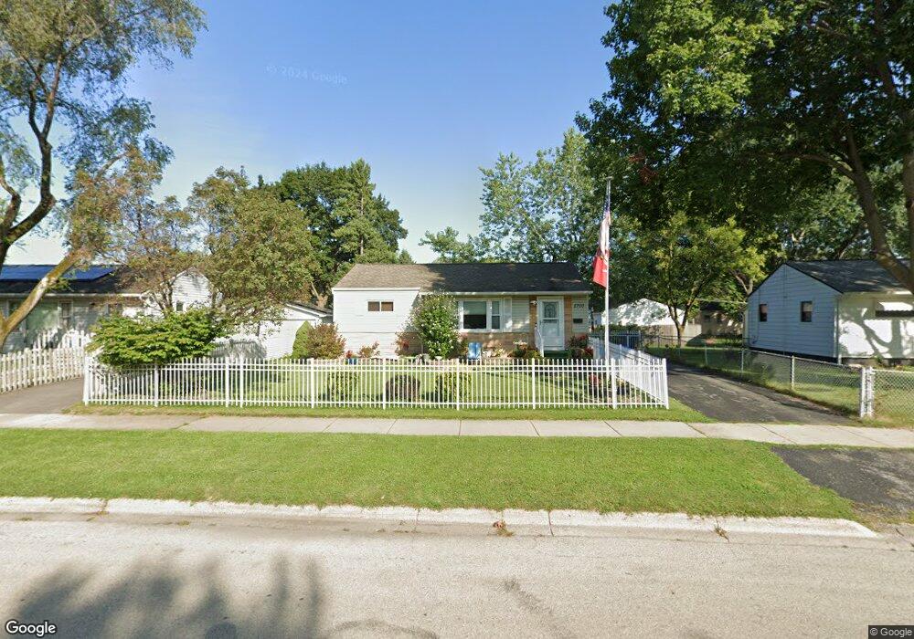 2700 N Pine St, Waukegan, IL 60087 - photo 1