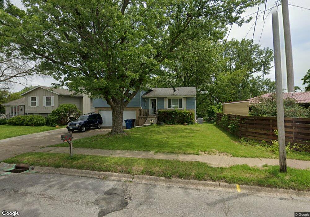 3201 Hubbell Ave, Des Moines, IA 50317 - photo 1