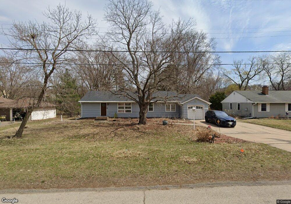 5477 Woodland Rd, Minnetonka, MN 55345 - photo 1