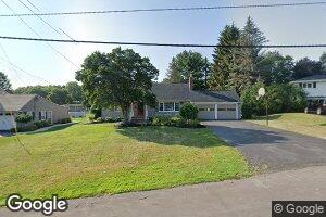 321 Highridge Dr, Syracuse, NY 13215