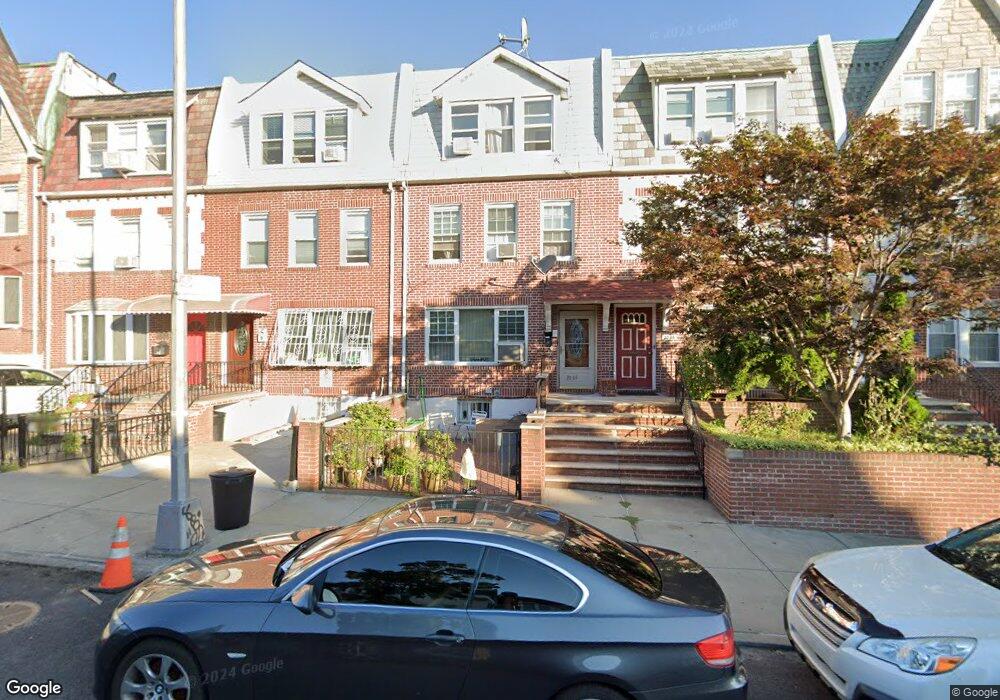 2050 33rd St, Astoria, NY 11105 - photo 1